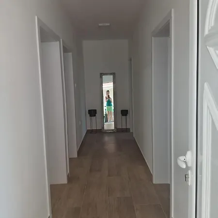 Lexi Apartman *